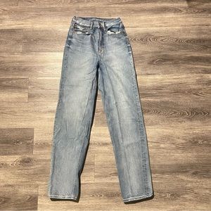 American Eagle: ‘baggy jean’